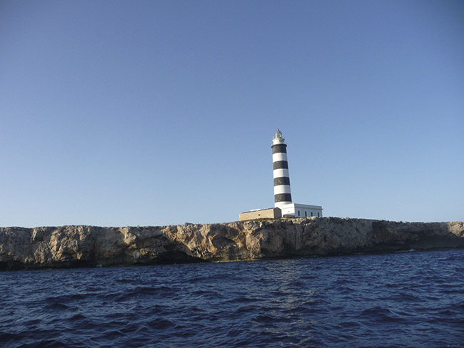 Faro isla del Aire - Villas Etnia